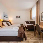 Ea Lipno